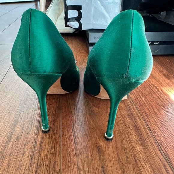 Manolo Blahnik Green Satin Hangisi Pumps. Size 7. Authentic!!! - Picture 15 of 16